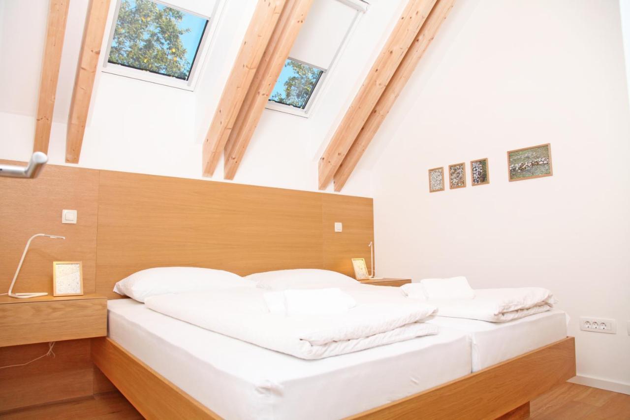 Apartment Jurijana - New 4-Bedroom Triplex With Sauna & Garden Бохин Екстериор снимка
