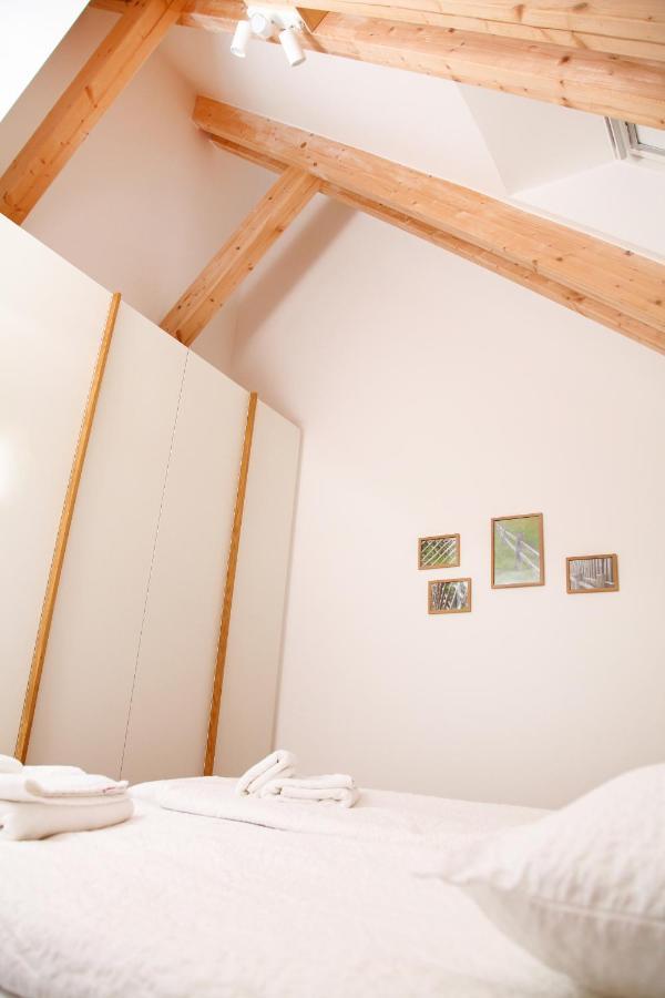 Apartment Jurijana - New 4-Bedroom Triplex With Sauna & Garden Бохин Екстериор снимка